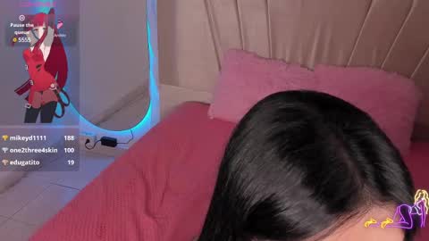 Snapshot of ashley_hillss_ chatting on February 9, 7:27 am Ashley online show from February 9, 7:27 am