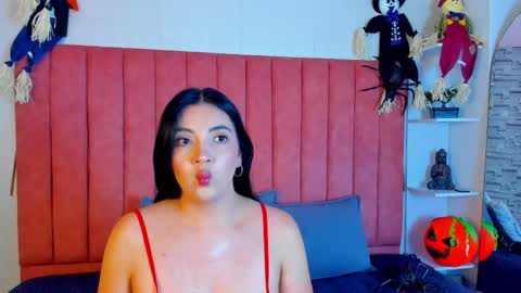 ashley_ollsen online show from October 29, 2:58 am