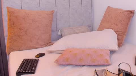 Camila online show from January 29, 11:46 pm