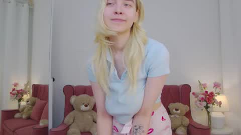ashly_cherry online show from October 15, 11:43 am