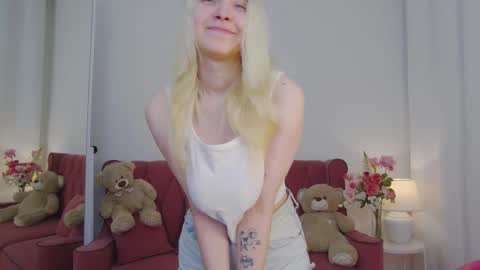 ashly_cherry online show from November 18, 11:03 am