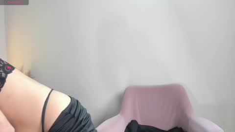 ashly_jones_ online show from March 9, 6:17 am