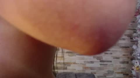 Snapshot of ashlye_hill chatting on December 6, 6:48 am Ashlye online show from December 6, 6:48 am