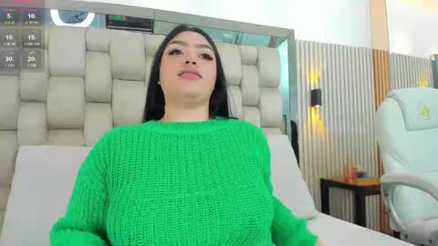 ashlyn online show from February 2, 7:35 pm