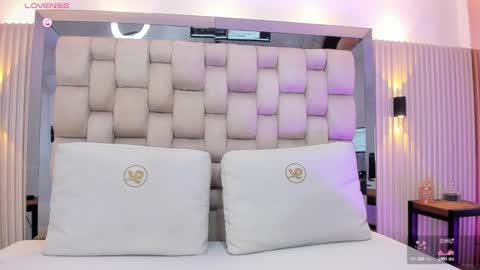 ashlyn online show from March 11, 11:04 pm