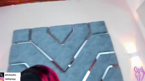 Ashly  online show from December 31, 7:07 pm