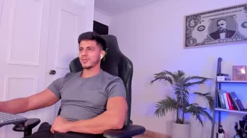 my name real is camilo online show from November 13, 9:03 pm