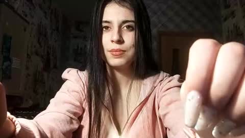 Snapshot of ashtonvisnosky chatting on December 16, 10:42 am Lina online show from December 16, 10:42 am