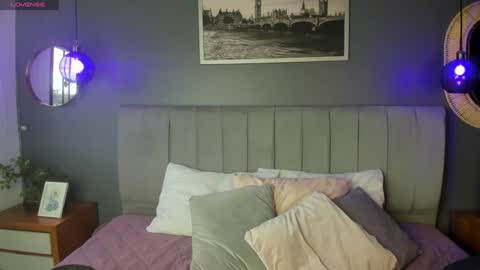 PAO   online show from December 18, 9:29 pm