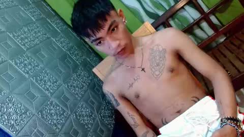 Snapshot of asian_kimxxx chatting on January 8, 11:41 pm don online show from January 8, 11:41 pm