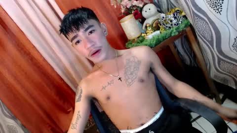 Snapshot of asian_kimxxx chatting on January 12, 2:56 am don online show from January 12, 2:56 am