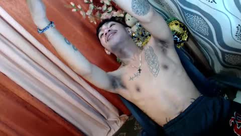 Snapshot of asian_kimxxx chatting on January 17, 9:28 pm don online show from January 17, 9:28 pm