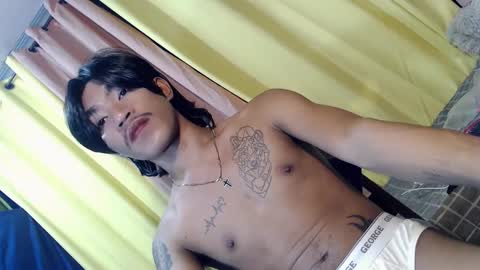 Snapshot of asian_kimxxx chatting on February 17, 9:19 pm don online show from February 17, 9:19 pm