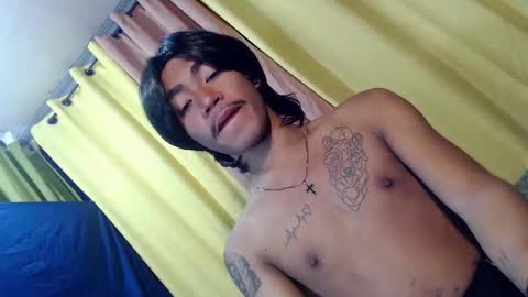 Snapshot of asian_kimxxx chatting on February 18, 9:43 am don online show from February 18, 9:43 am