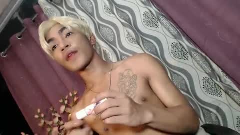 Snapshot of asian_kimxxx chatting on February 24, 6:58 pm don online show from February 24, 6:58 pm