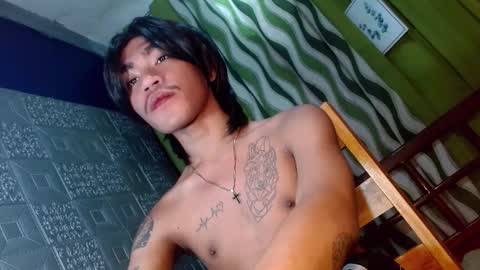 Snapshot of asian_kimxxx chatting on March 3, 11:24 pm don online show from March 3, 11:24 pm