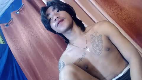 Snapshot of asian_kimxxx chatting on March 10, 6:56 pm don online show from March 10, 6:56 pm