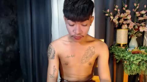 Snapshot of asian_kimxxx chatting on September 14, 9:58 pm don online show from September 14, 9:58 pm