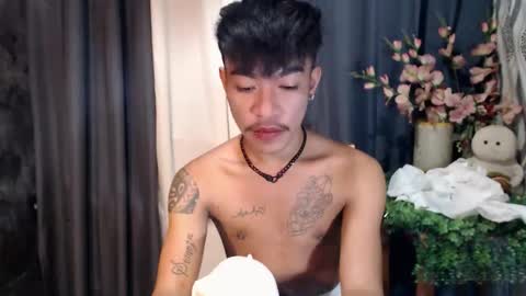 Snapshot of asian_kimxxx chatting on September 22, 10:12 pm don online show from September 22, 10:12 pm