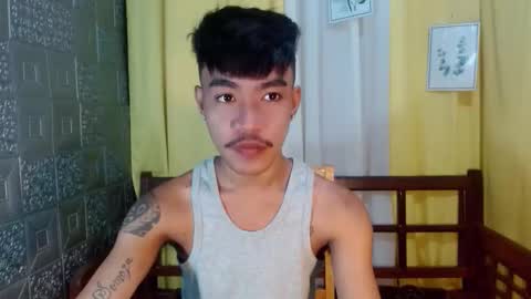 Snapshot of asian_kimxxx chatting on October 25, 12:02 pm don online show from October 25, 12:02 pm