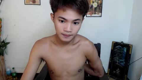asian_lover05 online show from October 2, 4:36 pm