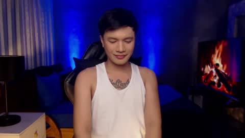 Snapshot of asianguy_nextdoor chatting on November 24, 10:15 am AsherMiller online show from November 24, 10:15 am