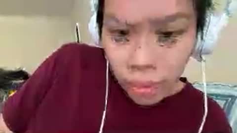 Snapshot of assert32 chatting on October 17, 11:51 pm Patty online show from October 17, 11:51 pm