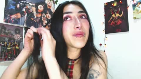 Asterothxznikki online show from December 23, 7:06 am