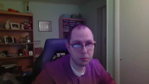 Snapshot of astg94 chatting on October 27, 1:31 am Andrew or Smiley Read the message in bold above the bio design for info on the situation. online show from October 27, 1:31 am