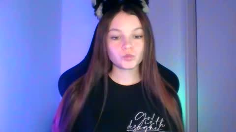 Snapshot of astradream_ chatting on October 2, 5:31 pm astradream_ online show from October 2, 5:31 pm