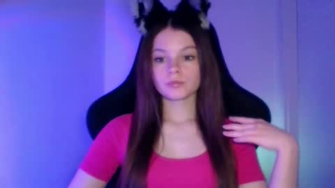 Snapshot of astradream_ chatting on October 13, 5:46 pm astradream_ online show from October 13, 5:46 pm