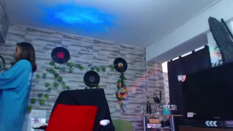 Atenea online show from January 21, 6:02 pm