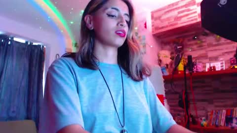 Atenea online show from February 7, 8:53 pm