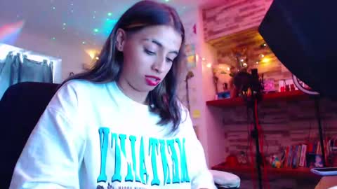 Atenea online show from February 14, 3:05 pm