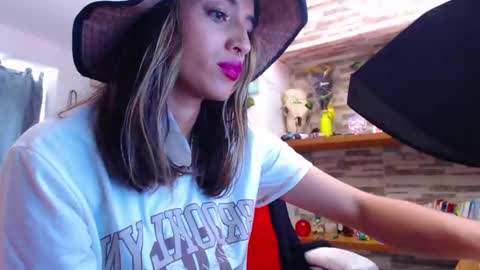 Atenea online show from February 27, 3:26 pm