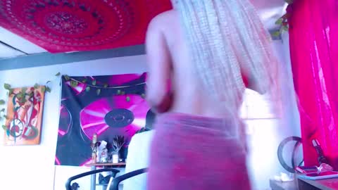 Atenea online show from October 12, 2:05 pm