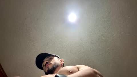 Snapshot of athlete_boy22 chatting on October 5, 9:51 am Atlas online show from October 5, 9:51 am