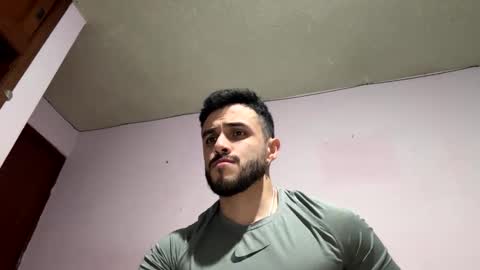 Snapshot of athlete_boy22 chatting on November 5, 8:14 am Atlas online show from November 5, 8:14 am