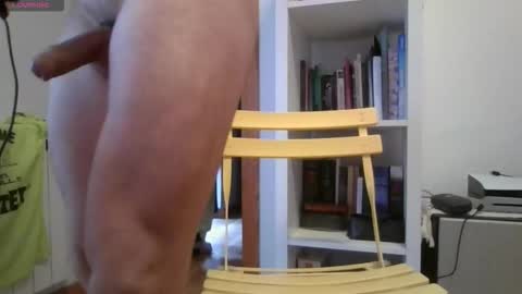 athleticstud_ online show from October 25, 2:35 pm