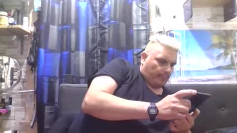 Snapshot of atr2424 chatting on January 3, 6:14 pm A online show from January 3, 6:14 pm