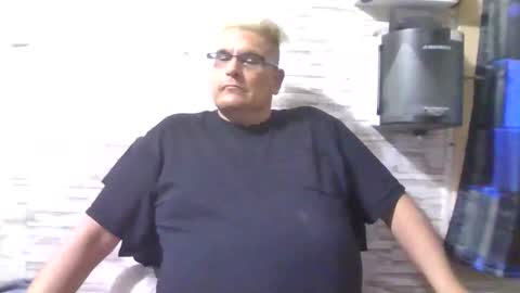 Snapshot of atr2424 chatting on February 6, 10:15 am A online show from February 6, 10:15 am