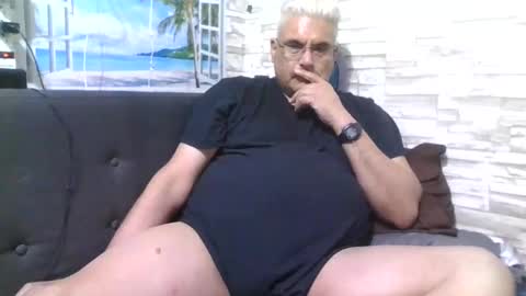 Snapshot of atr2424 chatting on November 15, 7:54 pm A online show from November 15, 7:54 pm