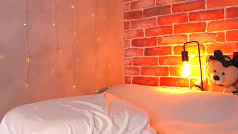 Sarah Doll online show from October 9, 11:14 pm