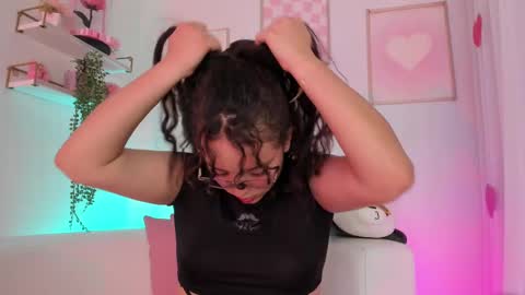 Aurora online show from March 1, 8:42 pm