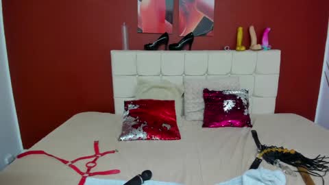 AURORA online show from February 5, 3:31 pm