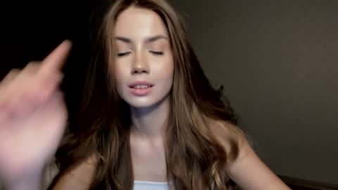 Snapshot of aurora_glow_21 chatting on November 15, 6:04 pm Aurora online show from November 15, 6:04 pm