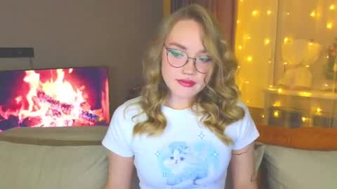 Kate online show from December 28, 4:09 pm