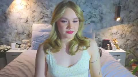 Kate online show from November 10, 5:23 pm