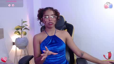 aurora_rodriguez online show from December 5, 3:17 pm