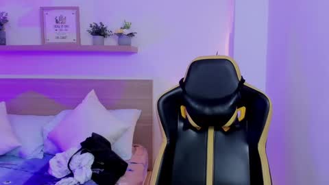 aurora_rodriguez online show from January 4, 12:16 pm